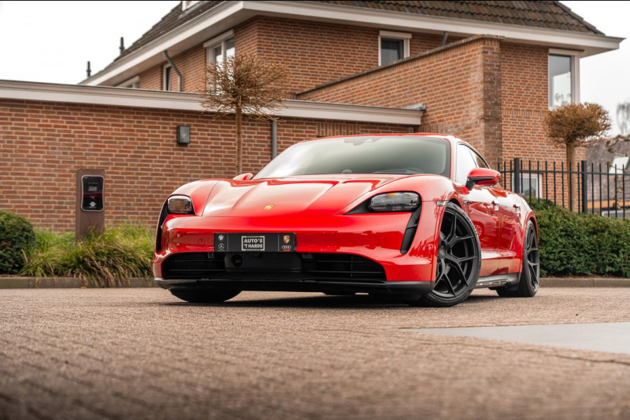 Porsche Taycan Cross Turismo 4 GTS Pakket | Garantie 01-2028 | 1e Eigenaar | 21'' Vossen | BOSE | Sportchrono |