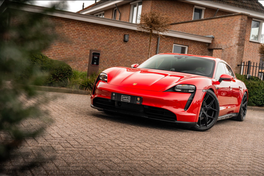 Porsche Taycan Cross Turismo 4 GTS Pakket | Garantie 01-2028 | 1e Eigenaar | 21'' Vossen | BOSE | Sportchrono |
