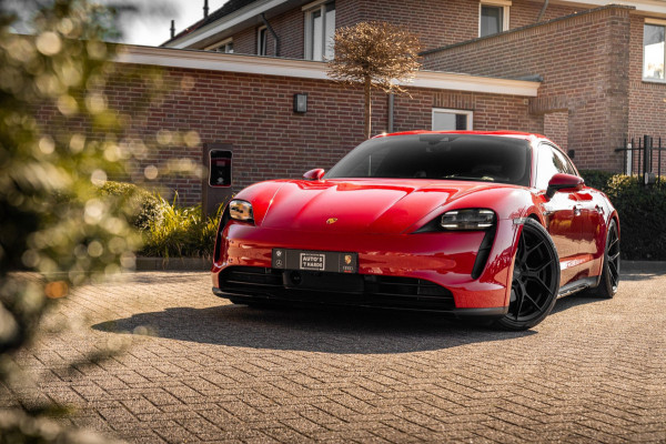 Porsche Taycan Cross Turismo 4 GTS Pakket | Garantie 01-2028 | 1e Eigenaar | 21'' Vossen | BOSE | Sportchrono |