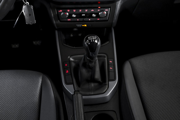 Seat Arona 1.0 TSI 95 PK Style | Dig. Cockpit | Cruise | PDC | Camera | App. Connect | ECC | LM 17" |