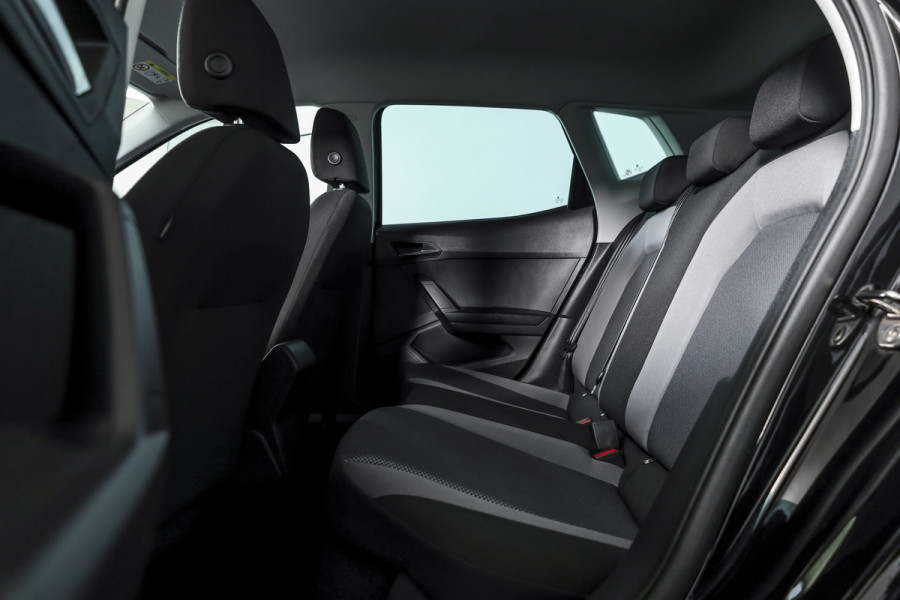 Seat Arona 1.0 TSI 95 PK Style | Dig. Cockpit | Cruise | PDC | Camera | App. Connect | ECC | LM 17" |