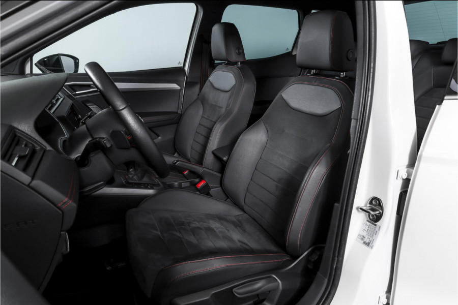 Seat Arona 1.0 TSI 110 PK FR Business Intense - Automaat | Dig. Cockpit | Cruise | PDC | Camera | NAV + App. Connect | ECC | Trekhaak | LM 18" |