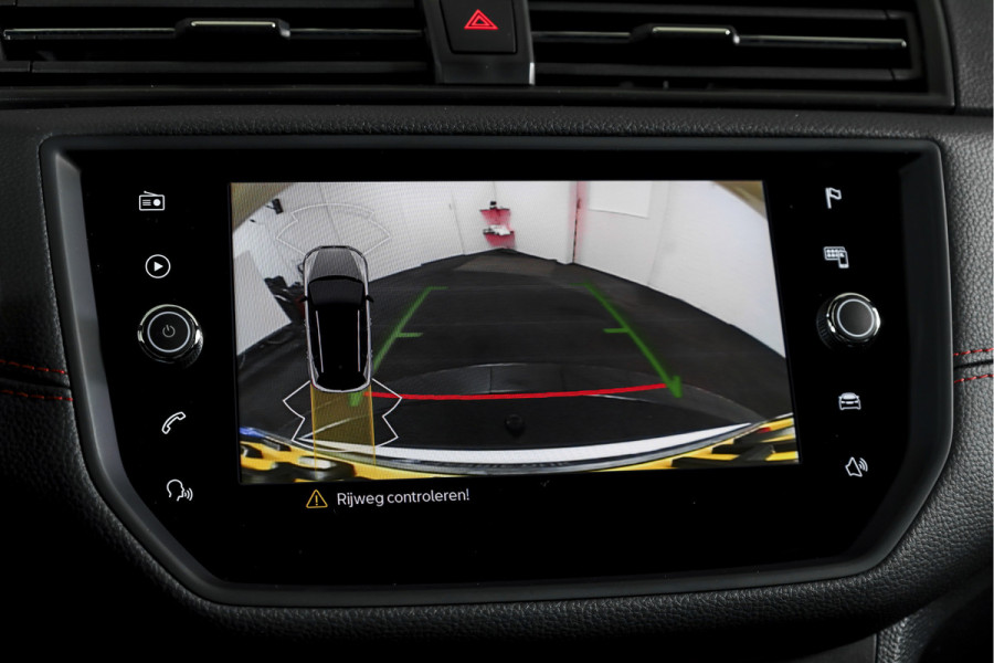 Seat Arona 1.0 TSI 110 PK FR Business Intense - Automaat | Dig. Cockpit | Cruise | PDC | Camera | NAV + App. Connect | ECC | Trekhaak | LM 18" |