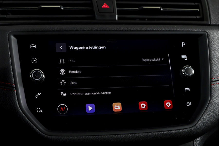 Seat Arona 1.0 TSI 110 PK FR Business Intense - Automaat | Dig. Cockpit | Cruise | PDC | Camera | NAV + App. Connect | ECC | Trekhaak | LM 18" |