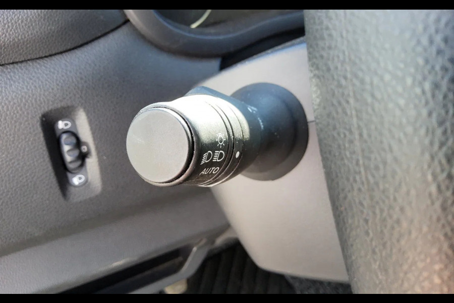 Renault Master 165.35 - V-26-PHD - OPBOUW + LAADKLEP 750 KG. - EURO 6