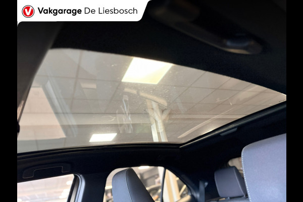 Toyota Yaris Cross 1.5 Hybrid Dynamic/navi / panoramadak / camera / stoel stuur verw / dodehoek / lane assist