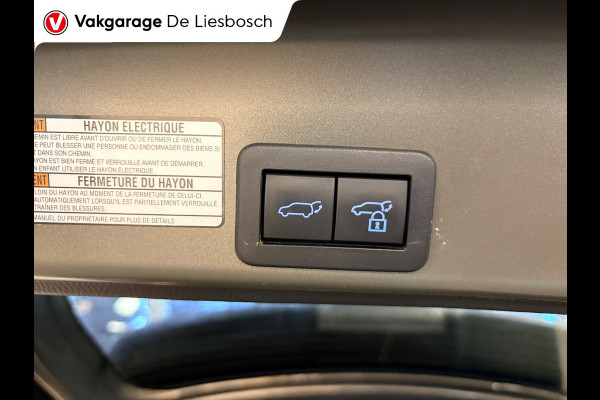 Toyota Yaris Cross 1.5 Hybrid Dynamic/navi / panoramadak / camera / stoel stuur verw / dodehoek / lane assist