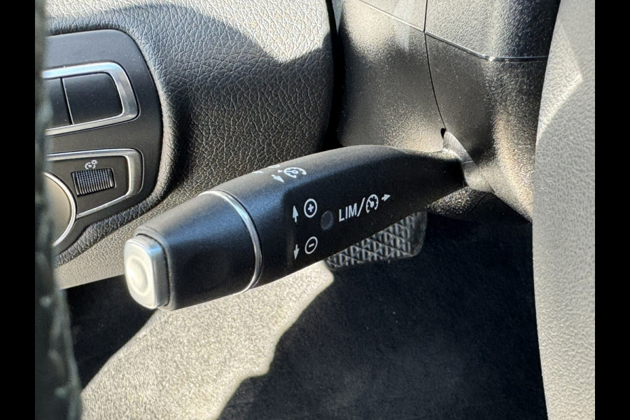 Mercedes-Benz V-Klasse 300d Lang 9G M-bux Leder Elektrische klep Trekhaak afneembaar Camera Verwarmde stoelen