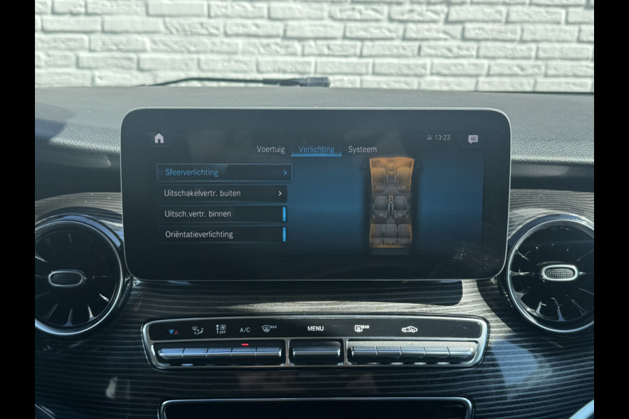 Mercedes-Benz V-Klasse 300d Lang 9G M-bux Leder Elektrische klep Trekhaak afneembaar Camera Verwarmde stoelen