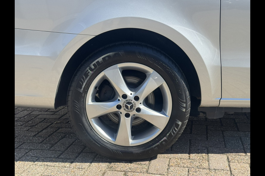Mercedes-Benz V-Klasse 300d Lang 9G M-bux Leder Elektrische klep Trekhaak afneembaar Camera Verwarmde stoelen