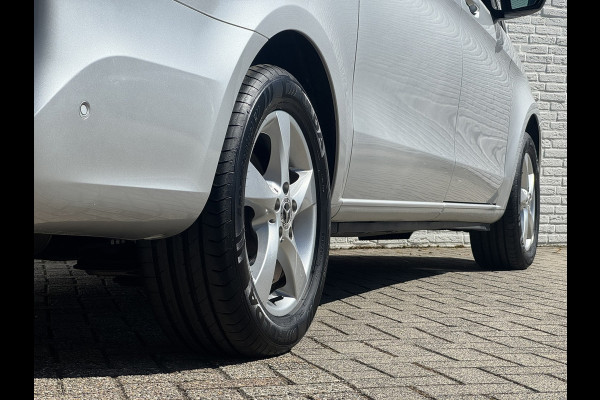 Mercedes-Benz V-Klasse 300d Lang 9G M-bux Leder Elektrische klep Trekhaak afneembaar Camera Verwarmde stoelen