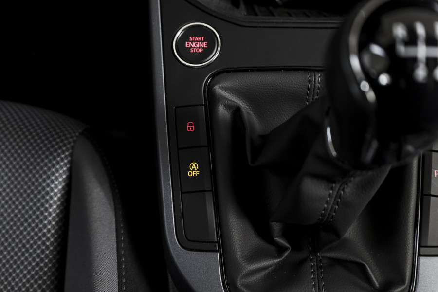 Seat Arona 1.0 TSI 95 PK Style Business Intense Orig. NL | Adapt. Cruise | PDC | Camera | NAV + App. Connect | ECC | DAB | LM 16" |