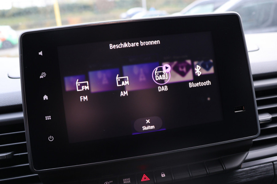 Renault Trafic 2.0 170 PK L2H1 DC | Dubbel Cabine | Navigatie | Blind Spot | Camera | CarPlay | Trekhaak | Stoelverwarming | Virtual Cockpit | 5-Zitter | Dubbel cabine | NAP Logisch | NL Auto