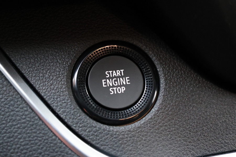 Renault Trafic 2.0 170 PK L2H1 DC | Dubbel Cabine | Navigatie | Blind Spot | Camera | CarPlay | Trekhaak | Stoelverwarming | Virtual Cockpit | 5-Zitter | Dubbel cabine | NAP Logisch | NL Auto