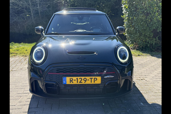 MINI Mini 2.0 John Cooper Works Essential 231pk | 43.000 KM | Leder | Panoramadak | Full Options.