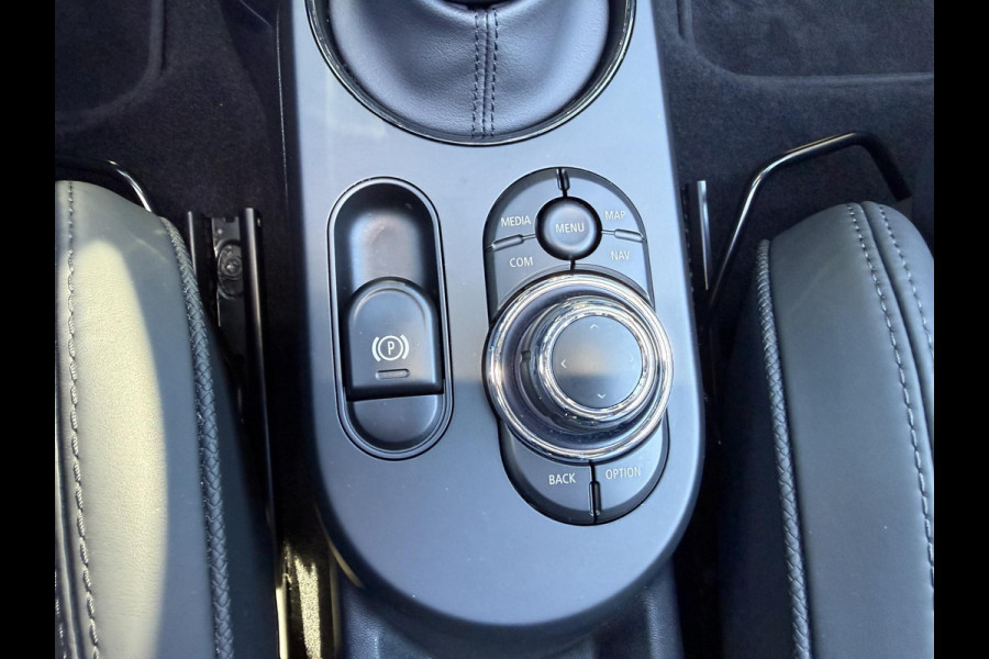 MINI Mini 2.0 John Cooper Works Essential 231pk | 43.000 KM | Leder | Panoramadak | Full Options.