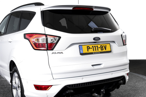 Ford Kuga 1.5 EcoBoost 150 PK ST Line | Cruise | Winterpakket | PDC | Camera | Bi-Xenon | NAV + App. Connect | ECC | Elek. Klep | Afn. Trekhaak | LM 18" |