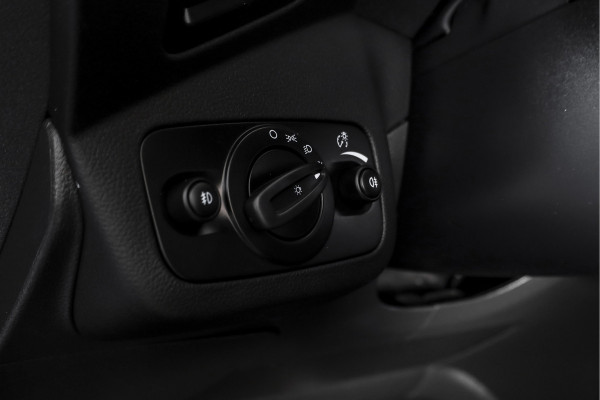 Ford Kuga 1.5 EcoBoost 150 PK ST Line | Cruise | Winterpakket | PDC | Camera | Bi-Xenon | NAV + App. Connect | ECC | Elek. Klep | Afn. Trekhaak | LM 18" |