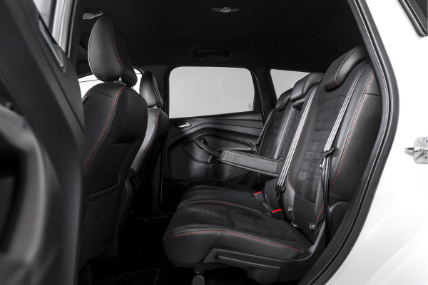 Ford Kuga 1.5 EcoBoost 150 PK ST Line | Cruise | Winterpakket | PDC | Camera | Bi-Xenon | NAV + App. Connect | ECC | Elek. Klep | Afn. Trekhaak | LM 18" |