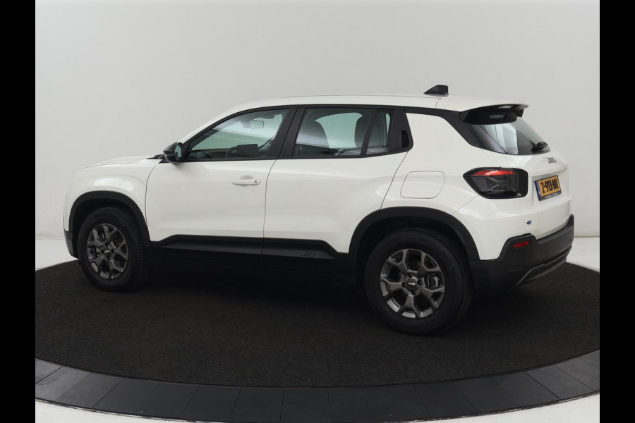 Jeep Avenger Longtitude 54 kWh | SOH 96.6% | Stoelverwarming | Carplay | Navigatie | Full LED | Warmtepomp | Keyless | Climate control | Digital Cockpit | Cruise control