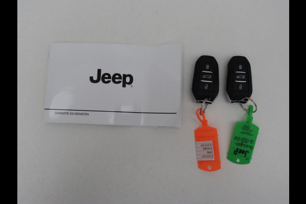 Jeep Avenger Longtitude 54 kWh | SOH 96.6% | Stoelverwarming | Carplay | Navigatie | Full LED | Warmtepomp | Keyless | Climate control | Digital Cockpit | Cruise control