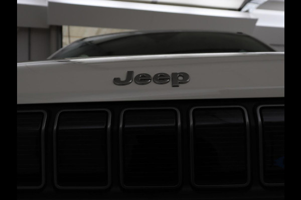 Jeep Avenger Longtitude 54 kWh | SOH 96.6% | Stoelverwarming | Carplay | Navigatie | Full LED | Warmtepomp | Keyless | Climate control | Digital Cockpit | Cruise control