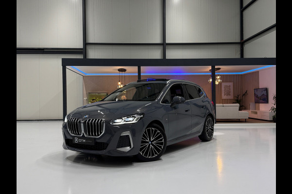 BMW 2 Serie Active Tourer M-pakket BOMVOLL | HUD | Panorama | 360° camera | Leder | Stoelverwarming | Trekhaak | BTW-auto