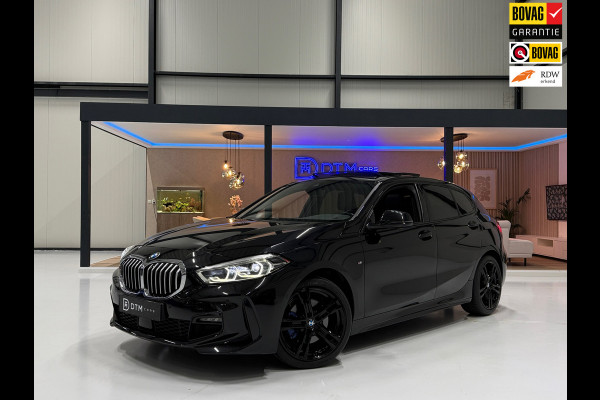 BMW 1-serie M Sport BOMVOLL Pano Led Acc Camera Navi Carplay Leder Stoel&stuurverw.