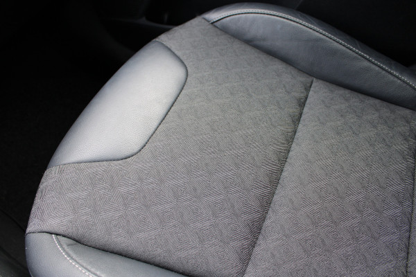 Kia Niro 1.6 GDi Hybrid DynamicLine | Trekhaak | JBL | Adaptieve cruise | Camera | Carplay