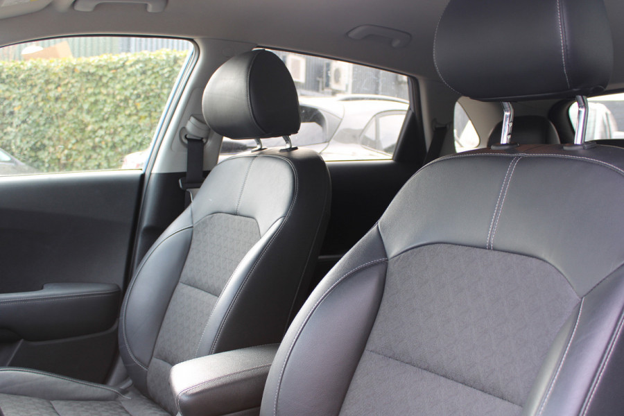 Kia Niro 1.6 GDi Hybrid DynamicLine | Trekhaak | JBL | Adaptieve cruise | Camera | Carplay