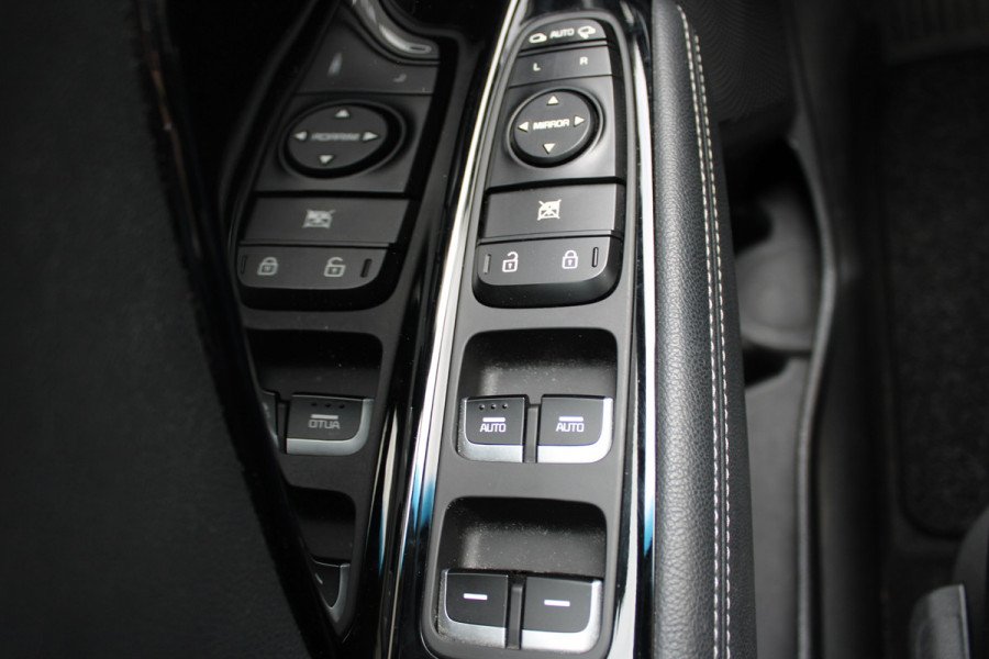 Kia Niro 1.6 GDi Hybrid DynamicLine | Trekhaak | JBL | Adaptieve cruise | Camera | Carplay