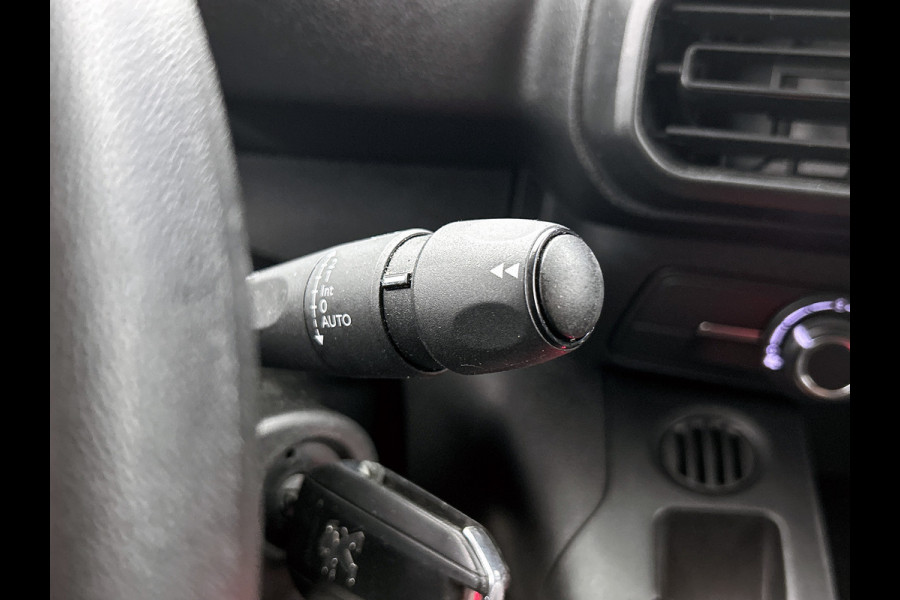 Peugeot Partner 1.2 Benzine 111PK Euro6 Premium / Airco / Navigatie / Cruise-ctr. / Schuifdeur + Raam / Radio multimedia / Apk nieuw