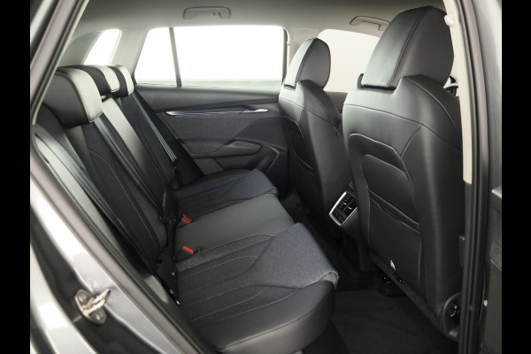 Škoda Elroq 60 Business Edition 204pk | Trekhaak | achteruitrijcamera