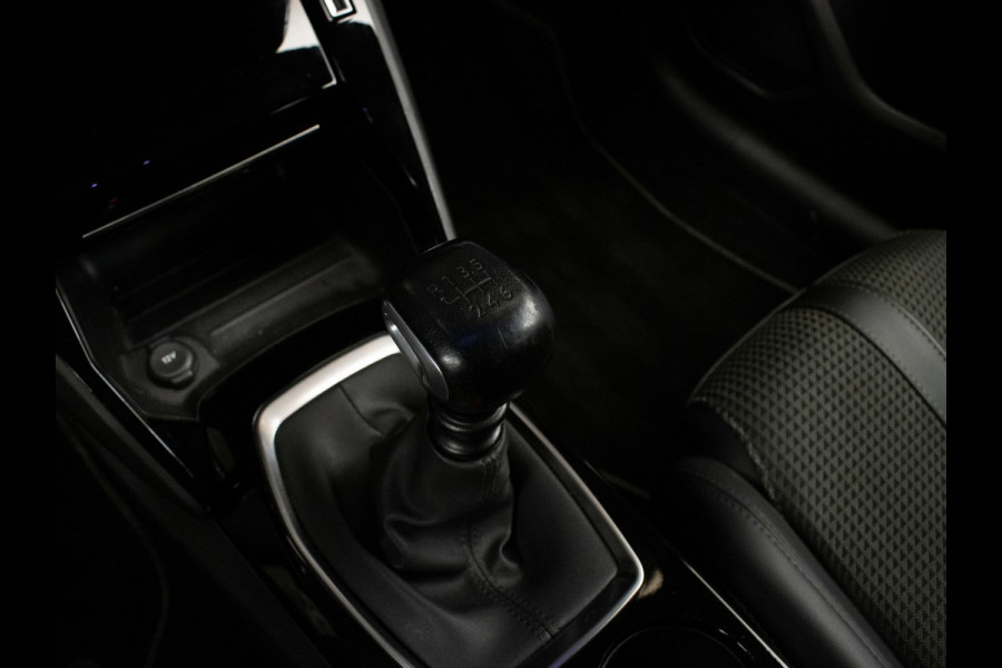 Peugeot 208 1.2 PureTech GT Sport (APPLE CARPLAY,NAVI,CAMERA,360 VIEW,CLIMATE,CRUISE,GETINT,SPORTSTOELEN,LM VELGEN,NETTE STAAT)