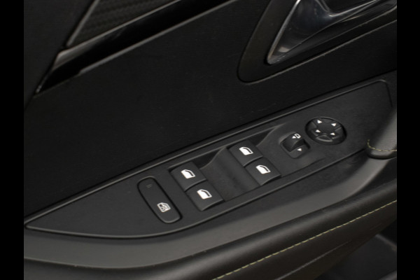 Peugeot 208 1.2 PureTech GT Sport (APPLE CARPLAY,NAVI,CAMERA,360 VIEW,CLIMATE,CRUISE,GETINT,SPORTSTOELEN,LM VELGEN,NETTE STAAT)