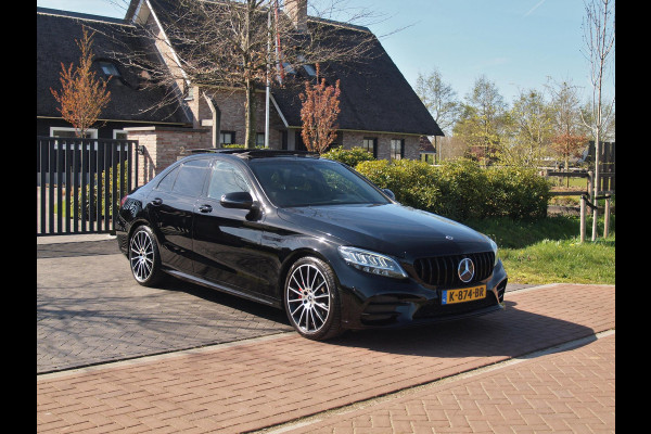 Mercedes-Benz C-Klasse 200 Premium Plus Pack | AMG Line | Panoramadak | Camera | Burmester | Sfeerverlichting |