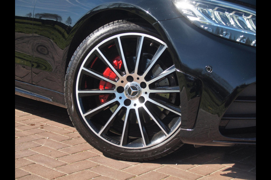 Mercedes-Benz C-Klasse 200 Premium Plus Pack | AMG Line | Panoramadak | Camera | Burmester | Sfeerverlichting |