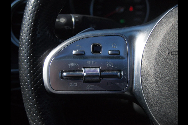 Mercedes-Benz C-Klasse 200 Premium Plus Pack | AMG Line | Panoramadak | Camera | Burmester | Sfeerverlichting |