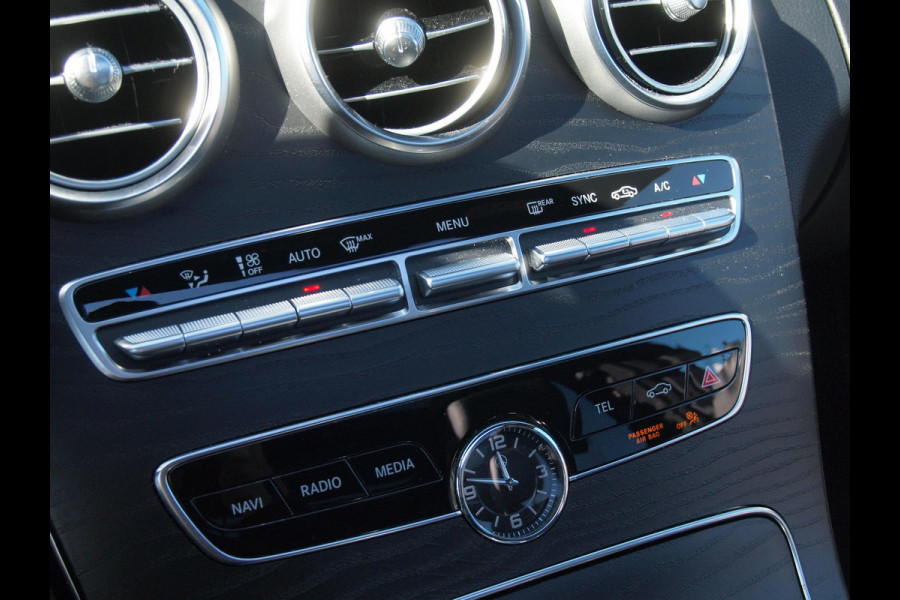 Mercedes-Benz C-Klasse 200 Premium Plus Pack | AMG Line | Panoramadak | Camera | Burmester | Sfeerverlichting |