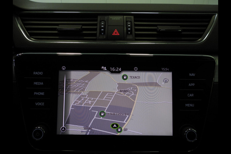 Škoda Superb Combi 1.5 TSI ACT Business NAVI/SCHUIFDAK/LED/TREKH./16"LMV!