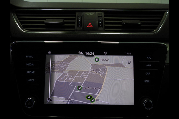 Škoda Superb Combi 1.5 TSI ACT Business NAVI/SCHUIFDAK/LED/TREKH./16"LMV!