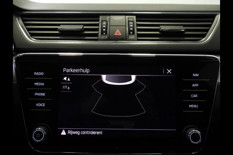 Škoda Superb Combi 1.5 TSI ACT Business NAVI/SCHUIFDAK/LED/TREKH./16"LMV!