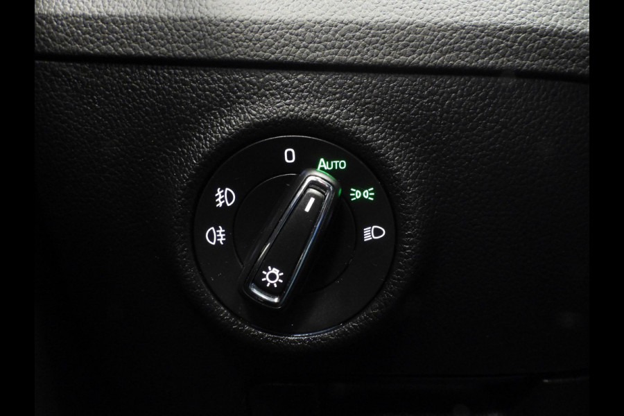 Škoda Superb Combi 1.5 TSI ACT Business NAVI/SCHUIFDAK/LED/TREKH./16"LMV!