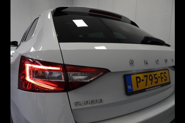 Škoda Superb Combi 1.5 TSI ACT Business NAVI/SCHUIFDAK/LED/TREKH./16"LMV!