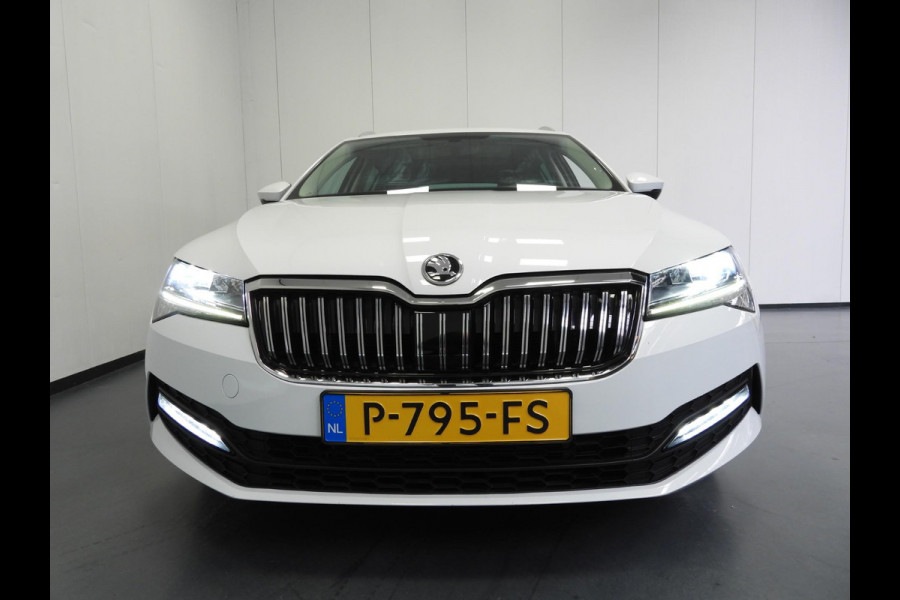 Škoda Superb Combi 1.5 TSI ACT Business NAVI/SCHUIFDAK/LED/TREKH./16"LMV!