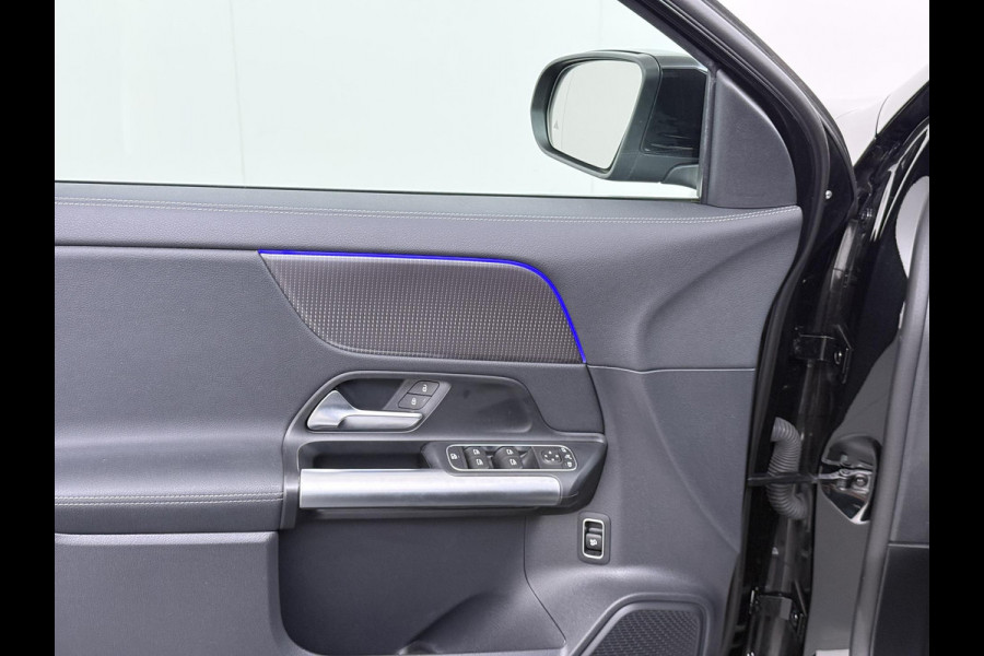 Mercedes-Benz EQA 250+ Luxury Line 71 kWh VAN: 35.900,- VOOR: 32.877,- UW LENTEVOORDEEL: 3.023,- | RIJKLAARPRIJS incl. 12mnd BOVAG