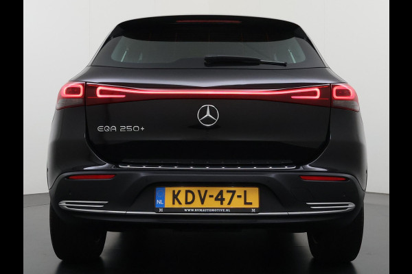Mercedes-Benz EQA 250+ Luxury Line 71 kWh VAN: 35.900,- VOOR: 32.877,- UW LENTEVOORDEEL: 3.023,- | RIJKLAARPRIJS incl. 12mnd BOVAG