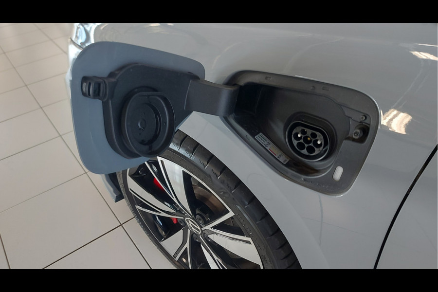 Volkswagen Golf 1.4 TSI Hybrid GTE | Camara | Martix koplampen | Cruise Control Adaptief |