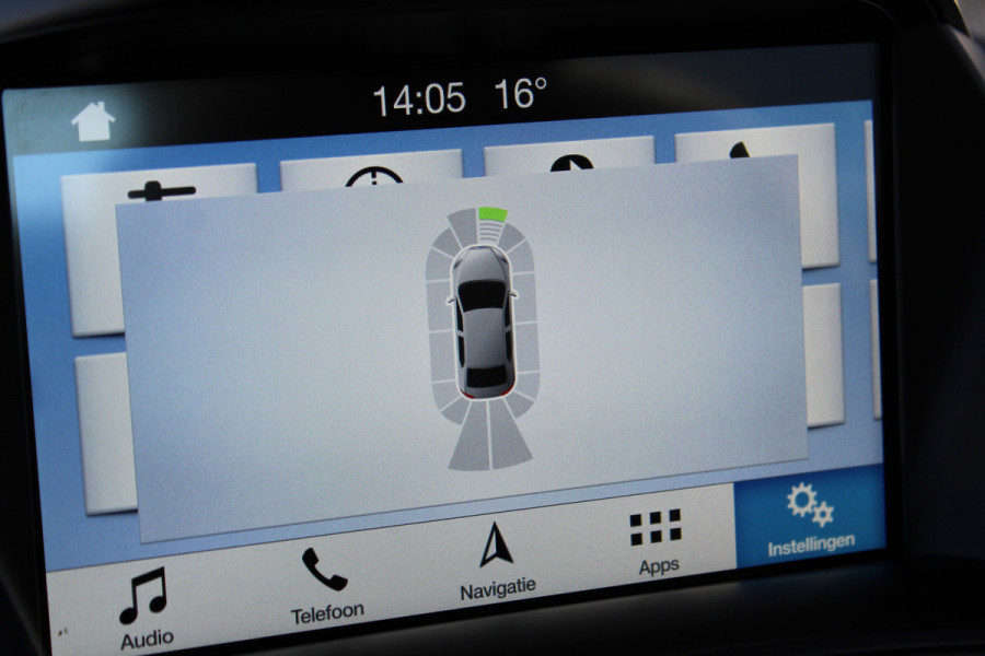 Ford C-MAX 1.0-125pk Titanium. Erg goed onderhouden hoogzitter, afkomstig van de 1e eig. Autm. airco dual, cruise control, navigatie, telefoonvoorb., voorraamverw., trekhaak, all season banden rondom, camera, parkeersensoren v+a etc.