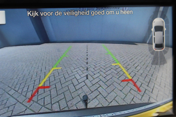 Ford C-MAX 1.0-125pk Titanium. Erg goed onderhouden hoogzitter, afkomstig van de 1e eig. Autm. airco dual, cruise control, navigatie, telefoonvoorb., voorraamverw., trekhaak, all season banden rondom, camera, parkeersensoren v+a etc.